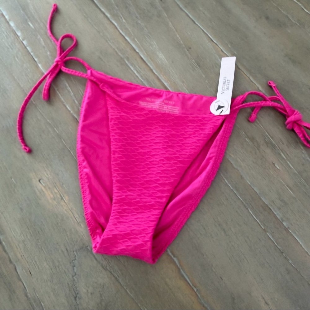 Victoria Secret String bikini bottom textured cheeky